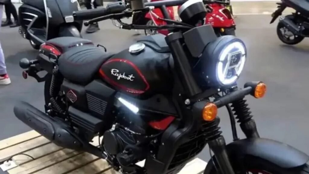 New Rajdoot 350 Launched: Retro Styling, Rugged Build & 75 KM/L Mileage at ₹65,000